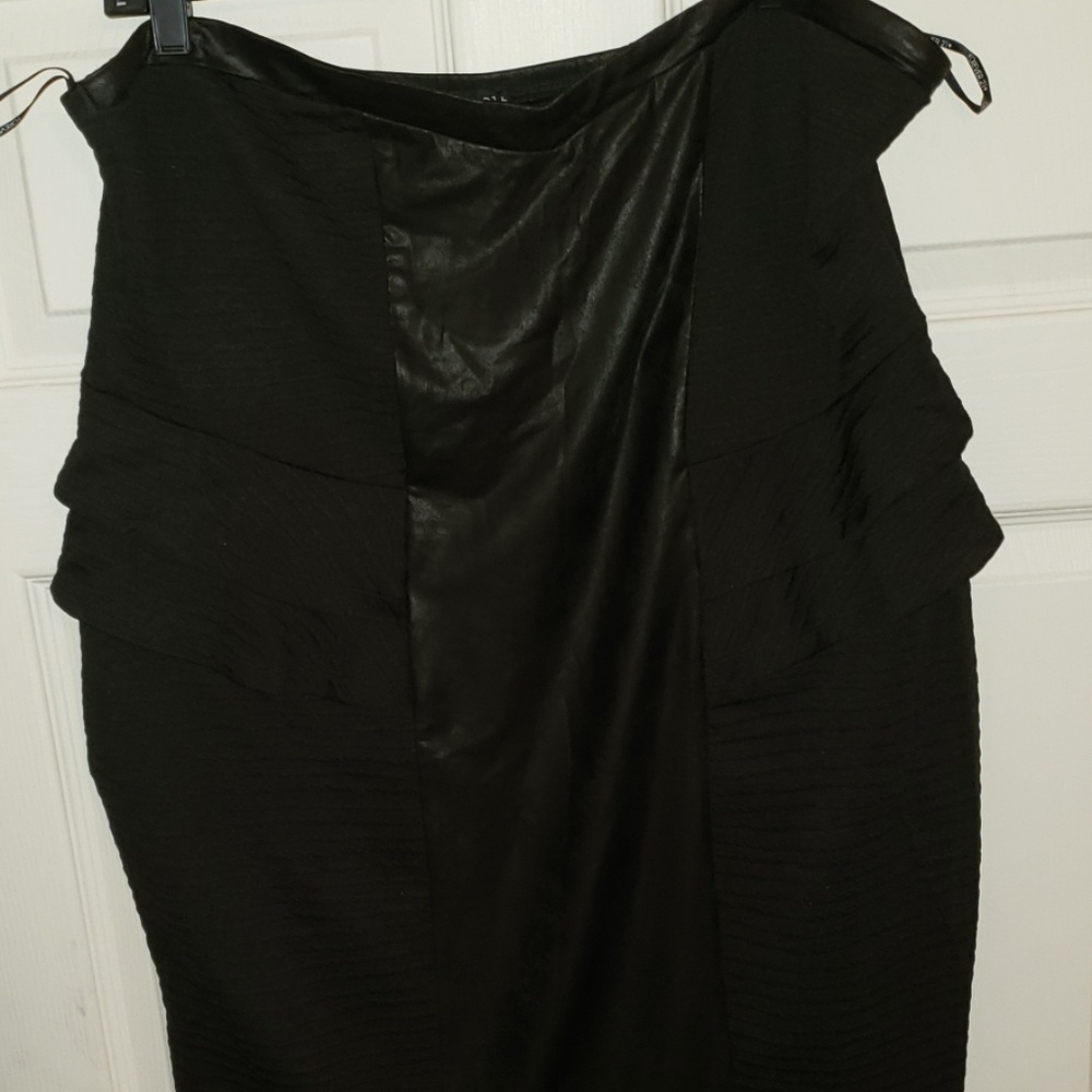 Dress - Picture 3 of 6
